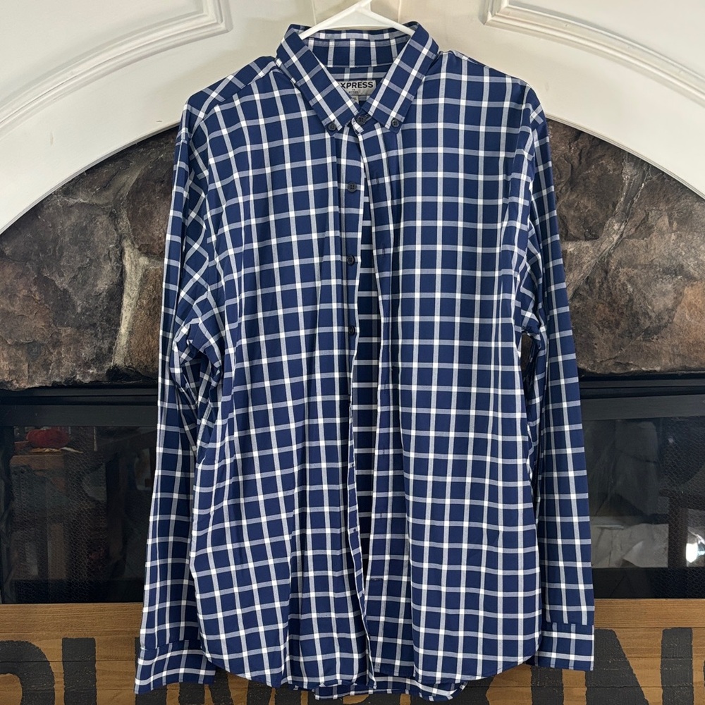 Express Men's Navy and White fitted Plaid Shirt size 17-17.5 XL